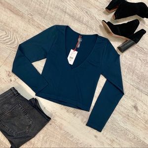 🆕 BDG Urban Outfitters Long Sleeve Crop Top, Sz L